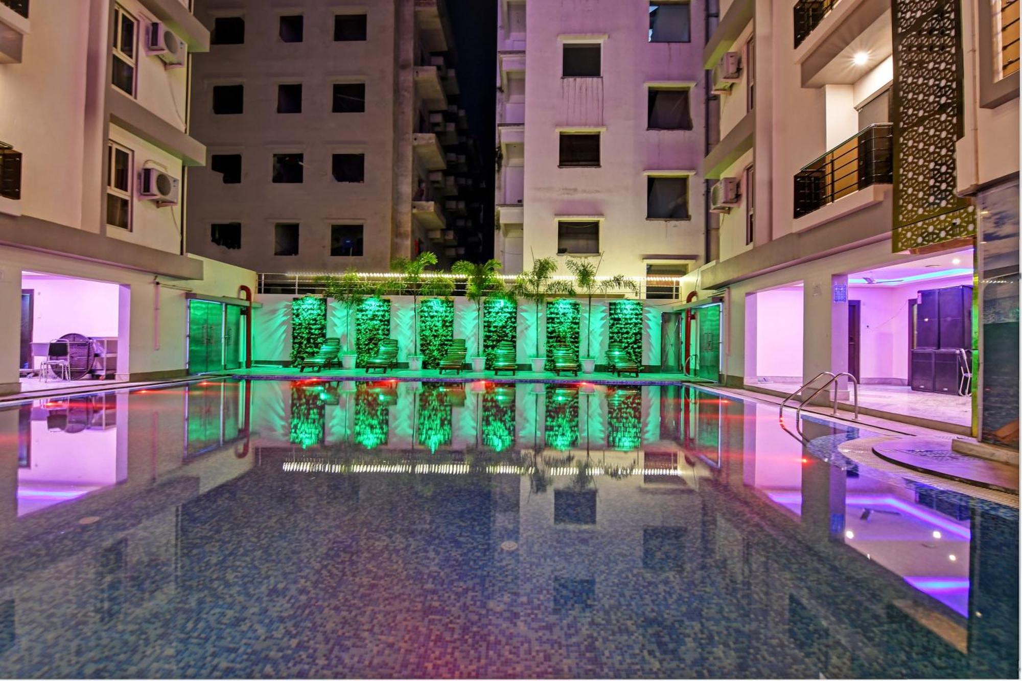Townhouse The Grand Touch & The Royal Touch Hotel Digha  Bagian luar foto