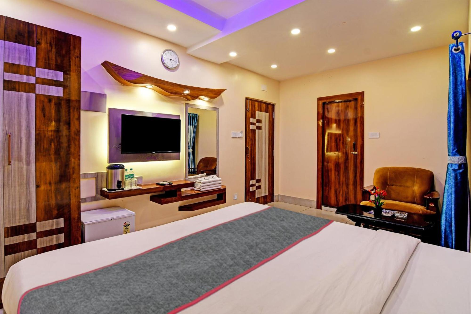Townhouse The Grand Touch & The Royal Touch Hotel Digha  Bagian luar foto