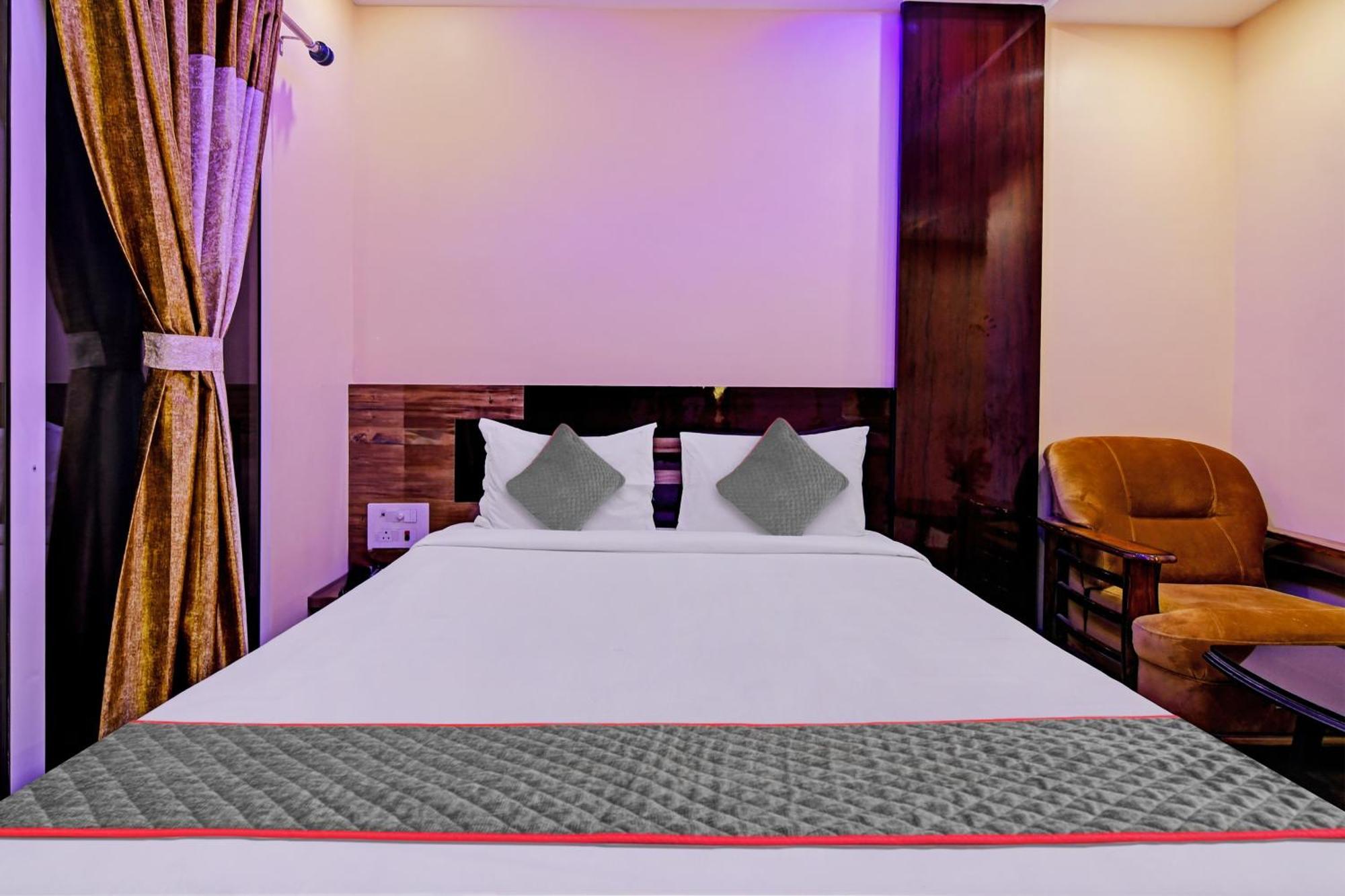 Townhouse The Grand Touch & The Royal Touch Hotel Digha  Bagian luar foto