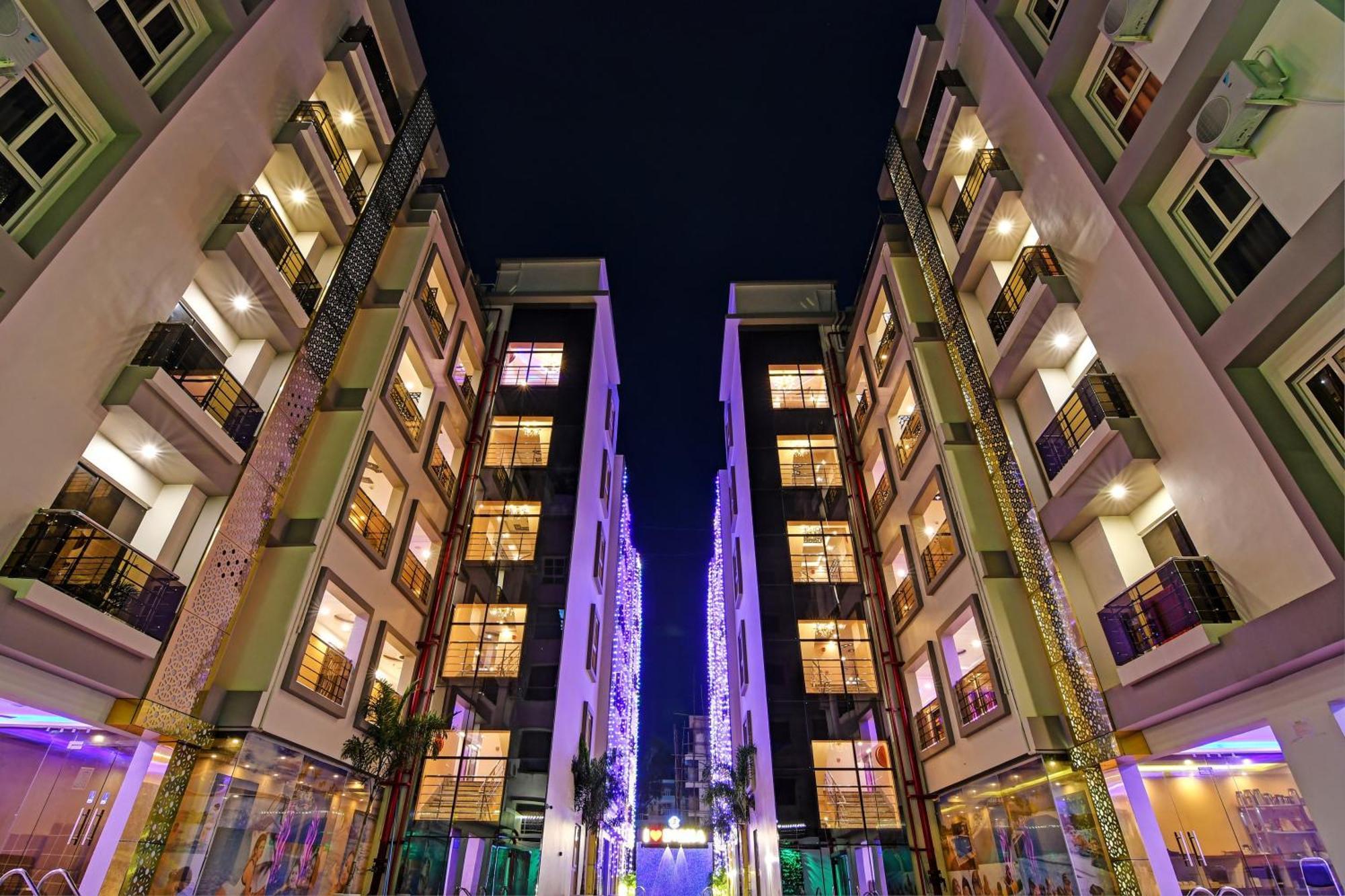 Townhouse The Grand Touch & The Royal Touch Hotel Digha  Bagian luar foto