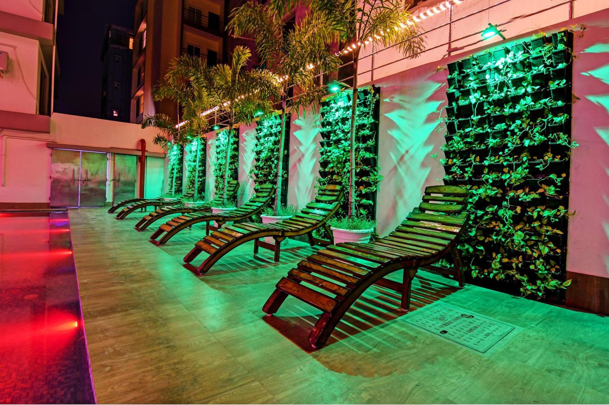 Townhouse The Grand Touch & The Royal Touch Hotel Digha  Bagian luar foto