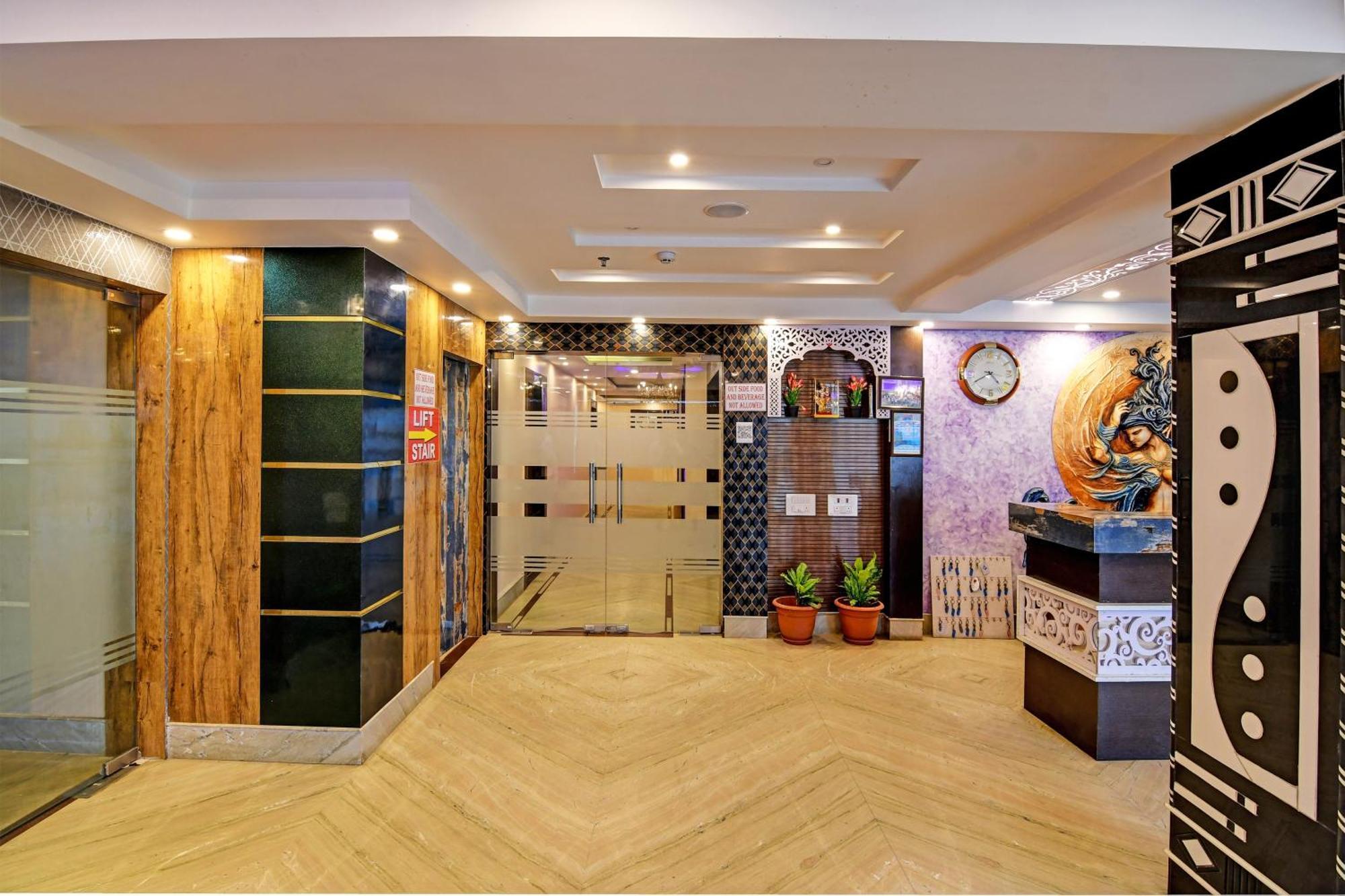 Townhouse The Grand Touch & The Royal Touch Hotel Digha  Bagian luar foto
